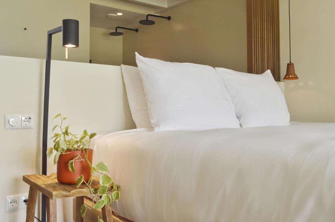 Van Heeckeren Apartments & Suites Nes Nes  Dış mekan fotoğraf