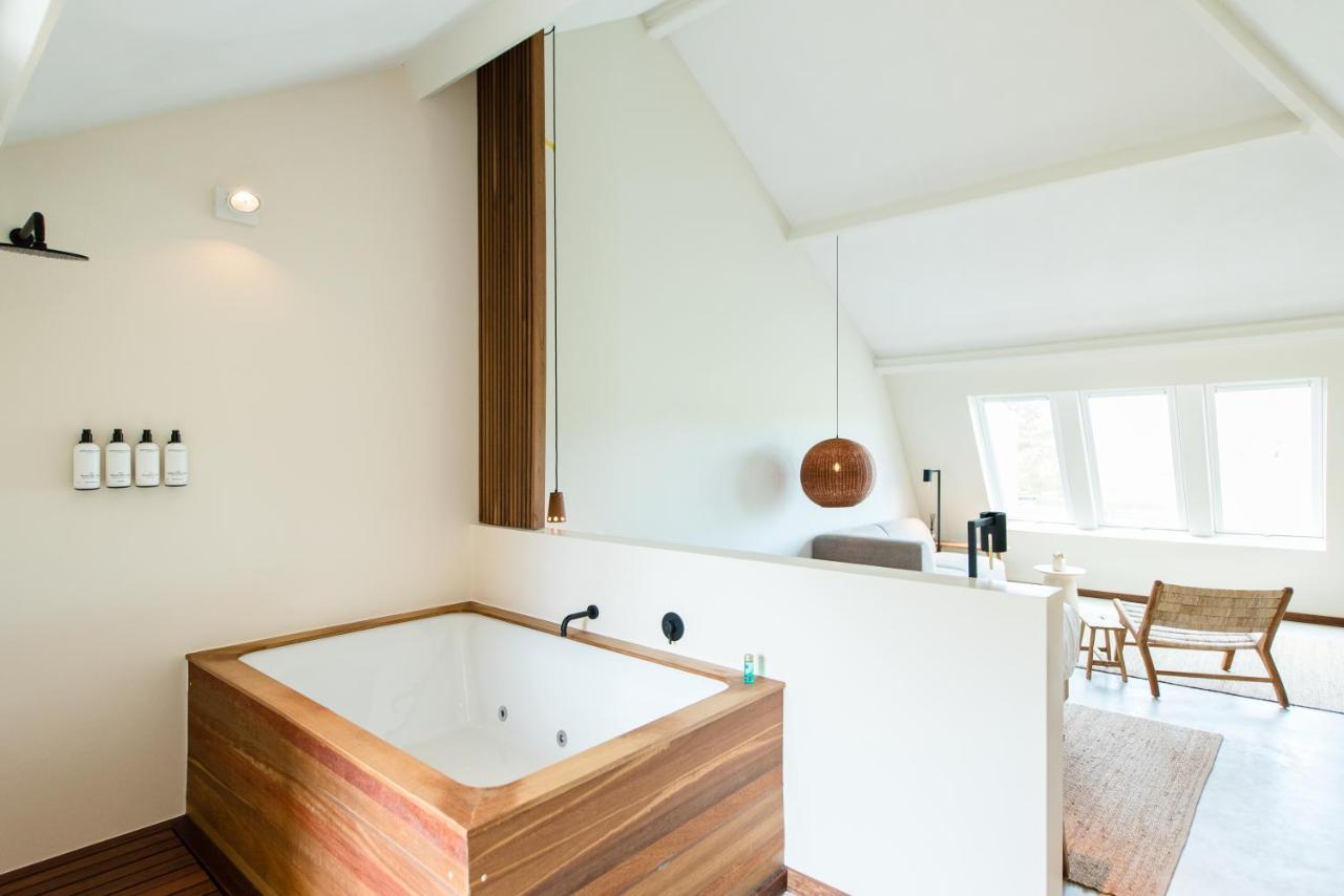 Van Heeckeren Apartments & Suites Nes Nes  Dış mekan fotoğraf