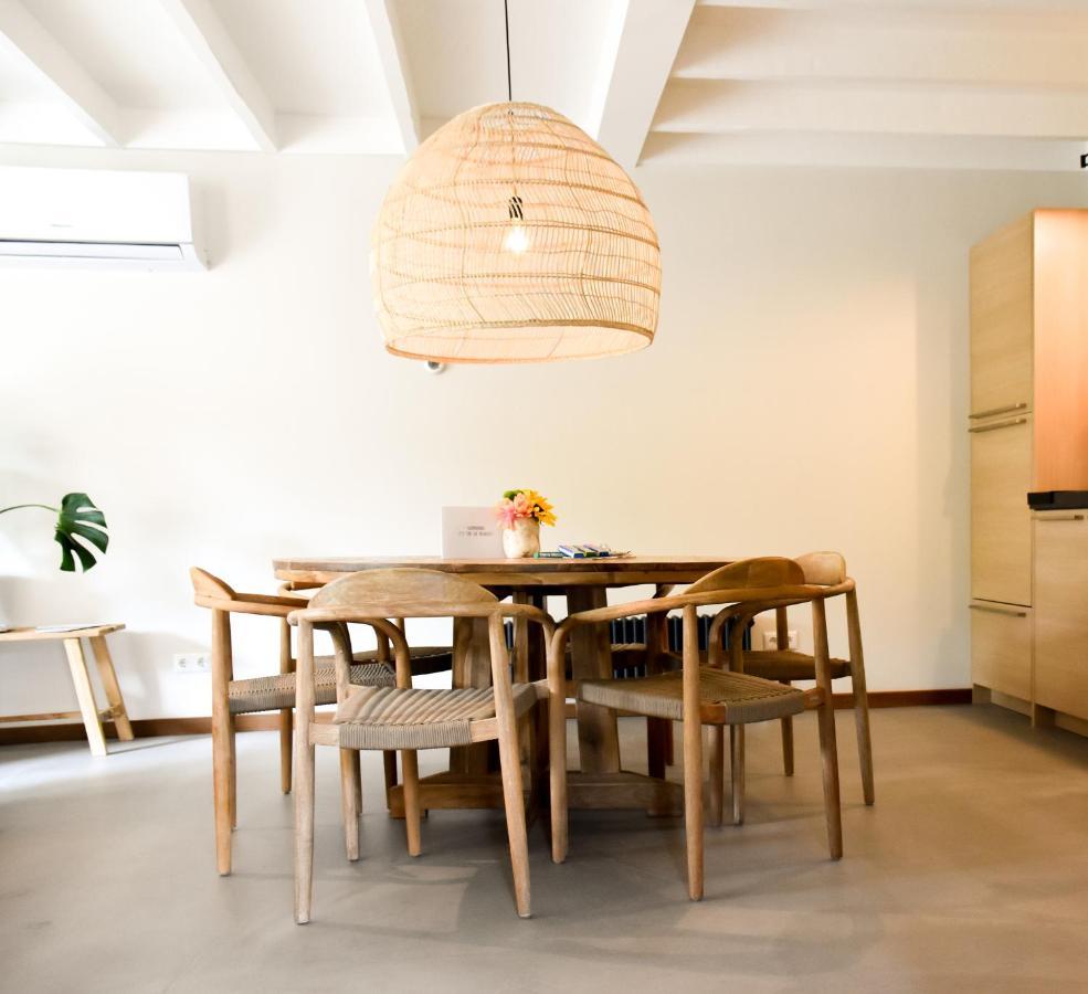 Van Heeckeren Apartments & Suites Nes Nes  Dış mekan fotoğraf
