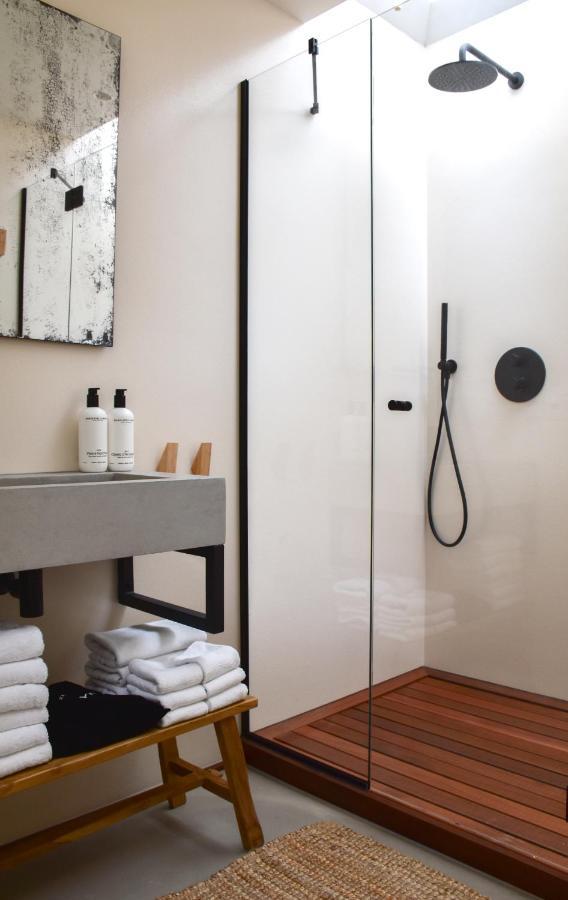 Van Heeckeren Apartments & Suites Nes Nes  Dış mekan fotoğraf